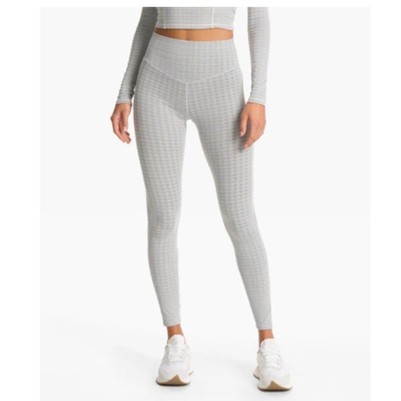 Vuori Women's Medium Textured Chilled Out Legging Houndstooth Grey Pattern NWT - Picture 2 of 8
